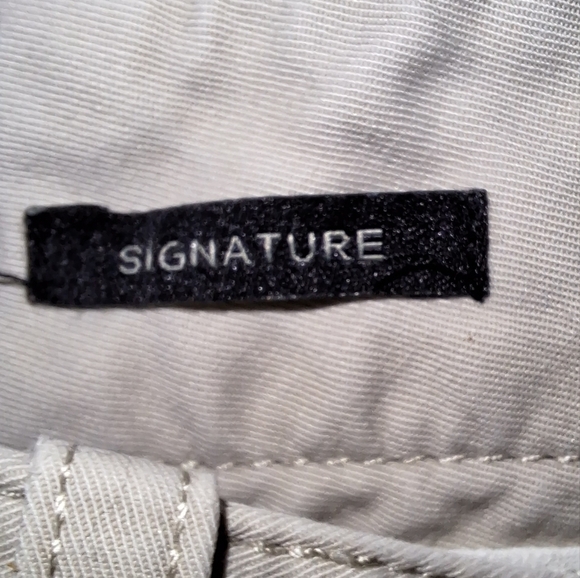 A pair of Talbots white cotton womens  pants, size 12. EUC. - Picture 5 of 6